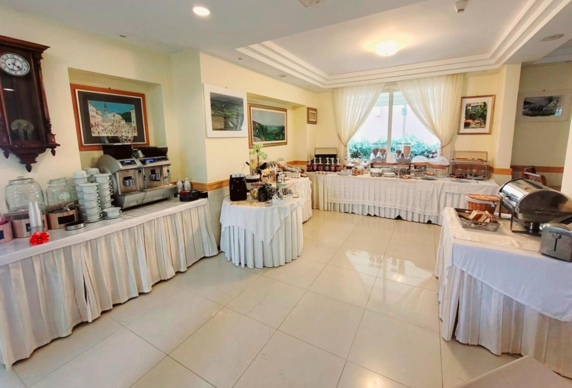 Hotel Ariella 米兰马瑞提那 外观 照片