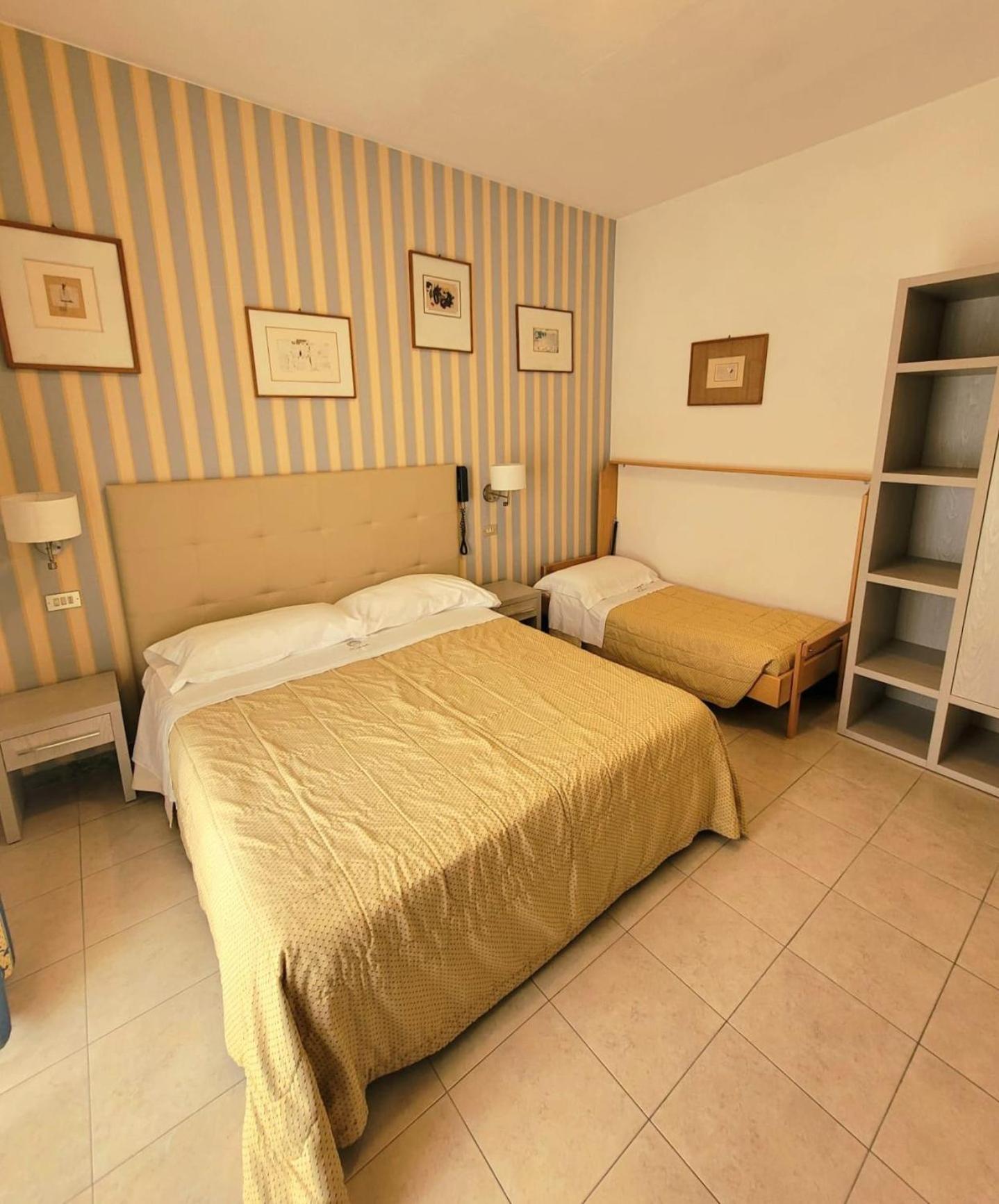 Hotel Ariella 米兰马瑞提那 外观 照片