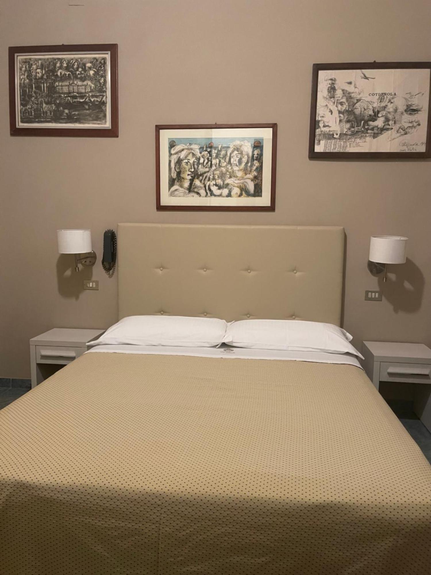 Hotel Ariella 米兰马瑞提那 外观 照片