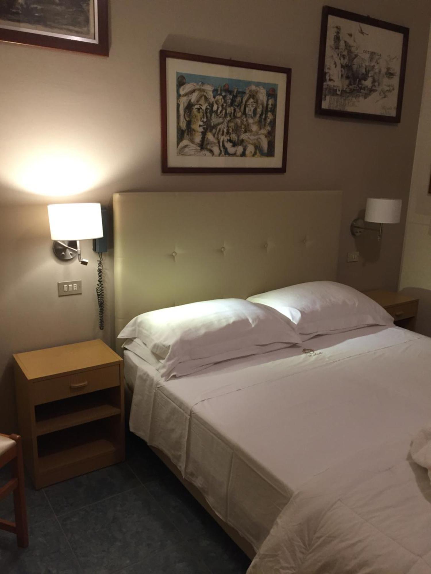 Hotel Ariella 米兰马瑞提那 外观 照片