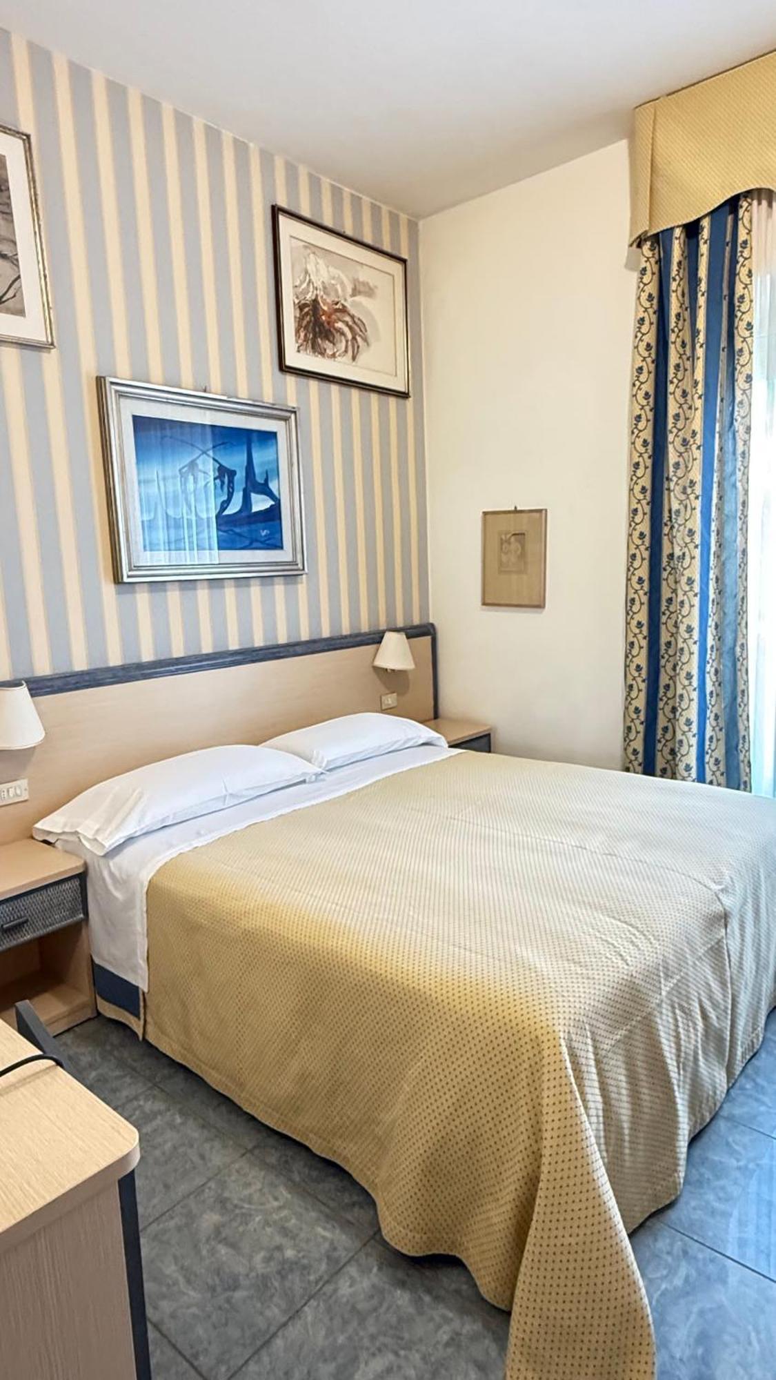 Hotel Ariella 米兰马瑞提那 外观 照片