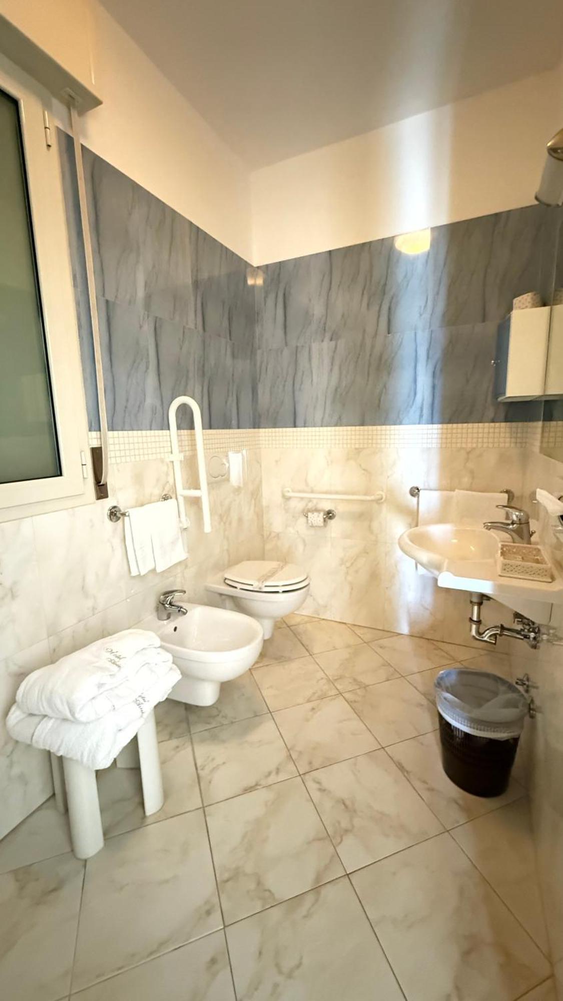 Hotel Ariella 米兰马瑞提那 外观 照片