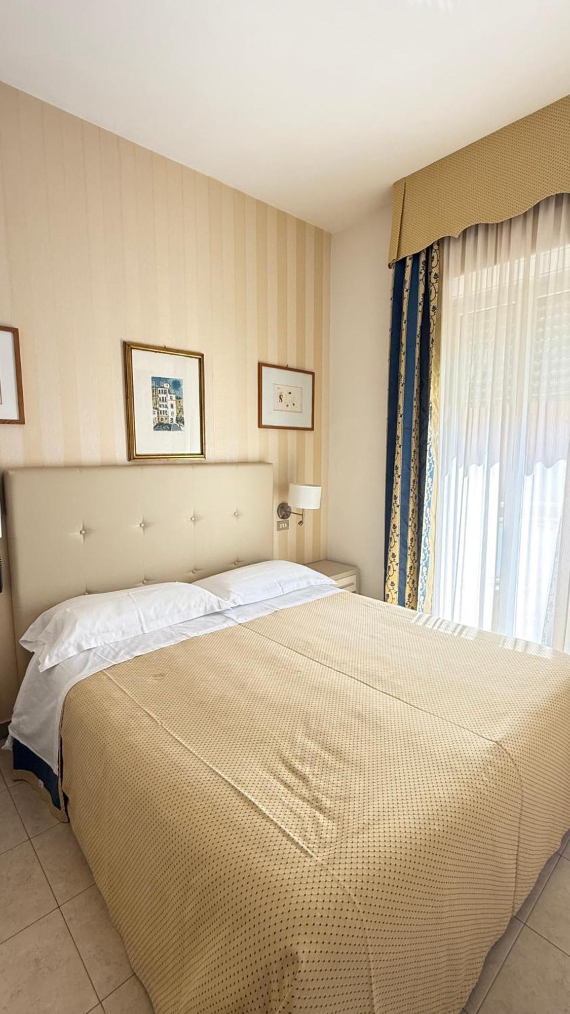 Hotel Ariella 米兰马瑞提那 外观 照片